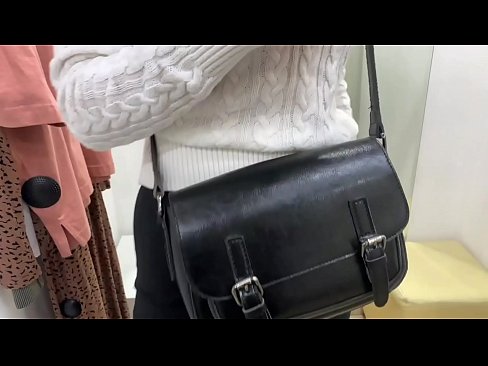 ❤️ Masturbación pública de la joven zorra FeralBerry con un consolador en el probador Porno casero en es.porngifmag-com.ru ❌️